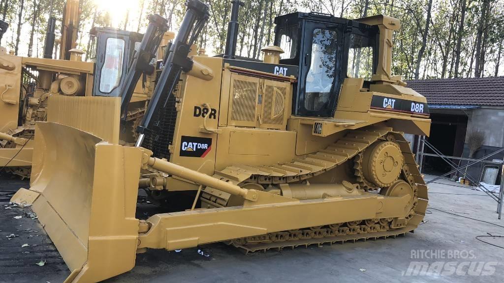 CAT D8R Kāpurķēžu buldozeri