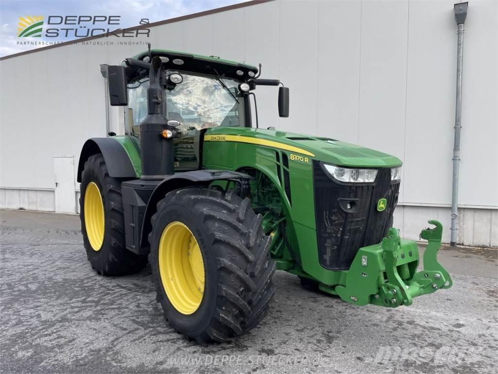 John Deere 8370R Traktori