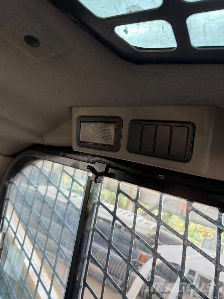 CAT 246 D Lietoti riteņu kompaktiekrāvēji