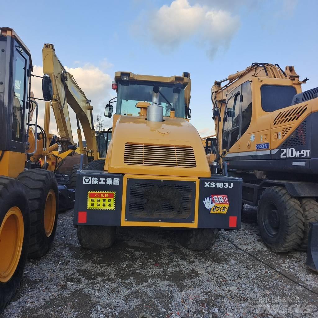 XCMG XS 183 J Vienvalča grunts veltņi