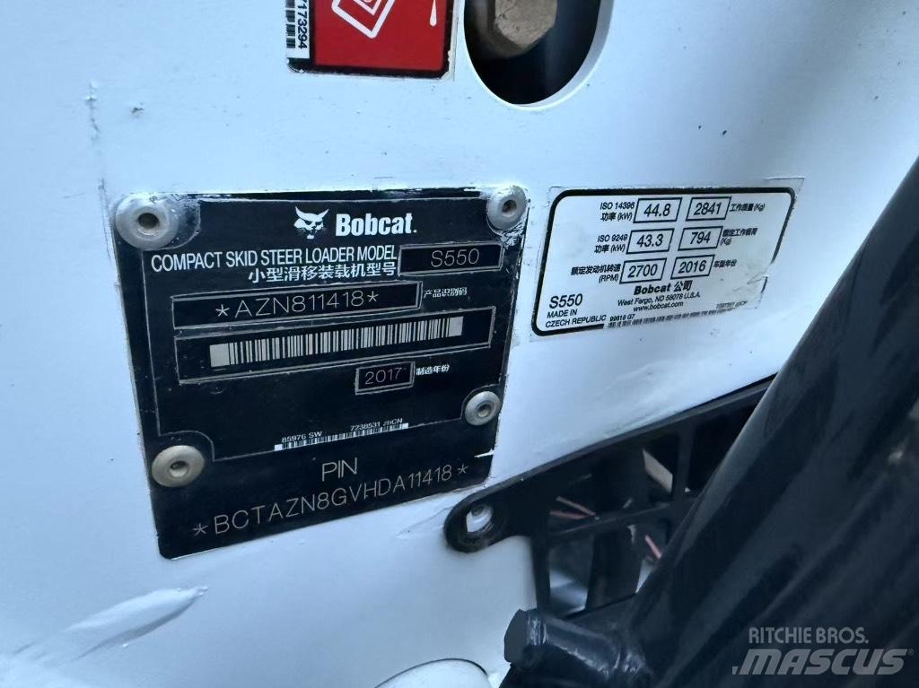 Bobcat S 550 Lietoti riteņu kompaktiekrāvēji