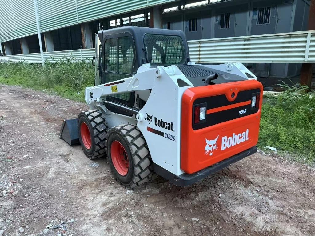Bobcat S 550 Lietoti riteņu kompaktiekrāvēji
