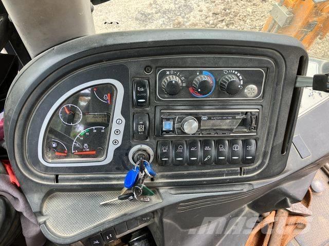 JCB 3 CX Super Ekskavatori-iekrāvēji