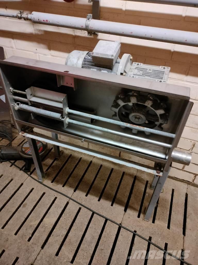 Pellon kuivaruokkija Barotavas