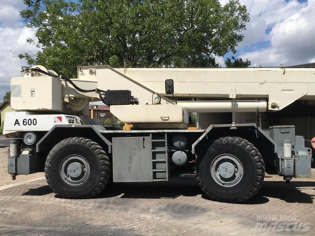 Terex PPM A 600 Celtņi nelīdzenām virsmām