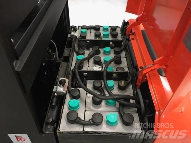 Toyota OSE 100 W Pasūtījumu savācējs mazam augstumam
