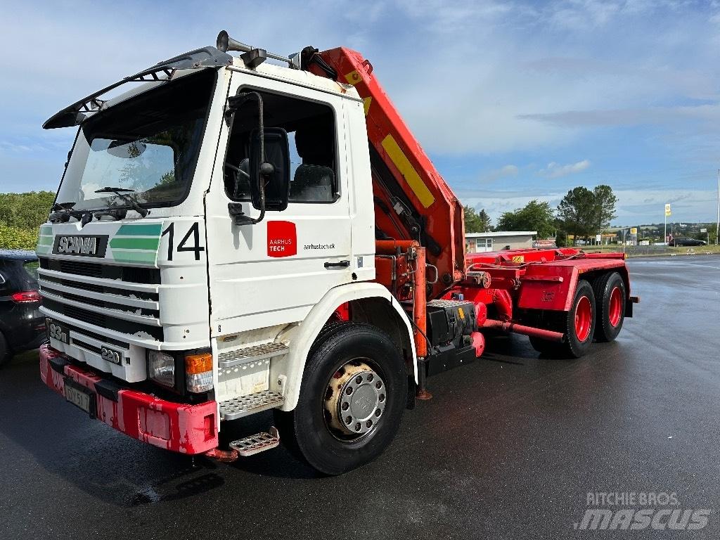 Scania P 93 M Smagās mašīnas ar celtni