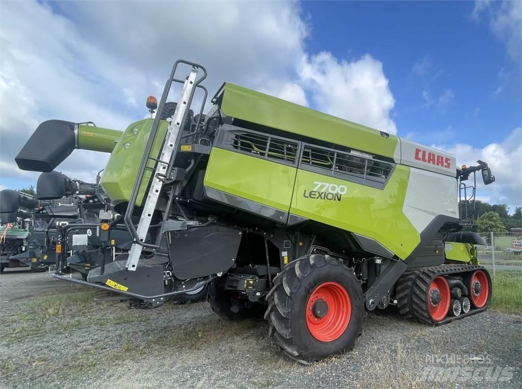 CLAAS 7700 TT Ražas novākšanas kombaini