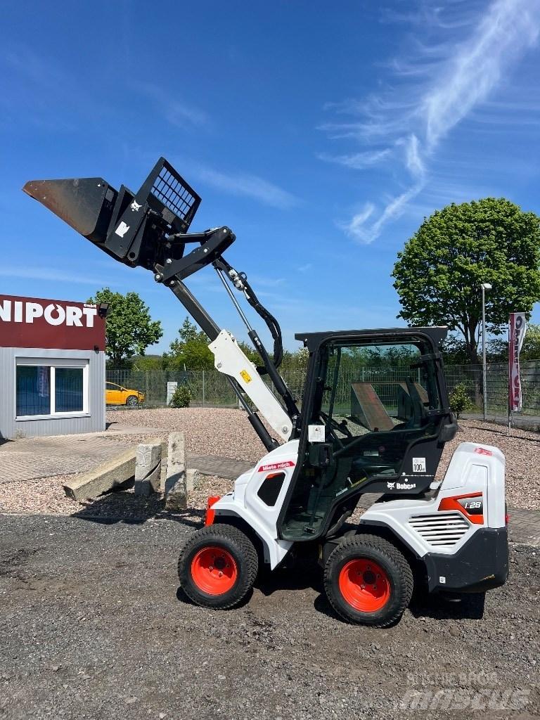 Bobcat L 28 Teleskopiskie manipulatori