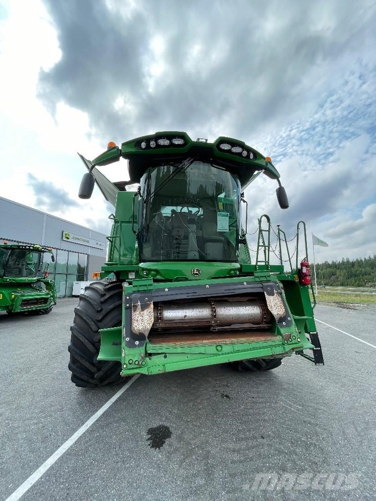 John Deere S 670 i Ražas novākšanas kombaini