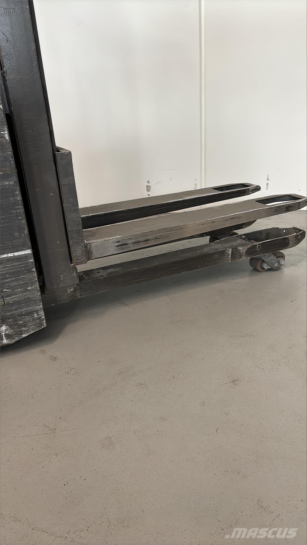 Atlet PDP200 Pašgājējplatformas