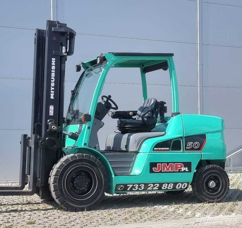 Mitsubishi FD50NT Tehnika ar dīzeļa dzinēju