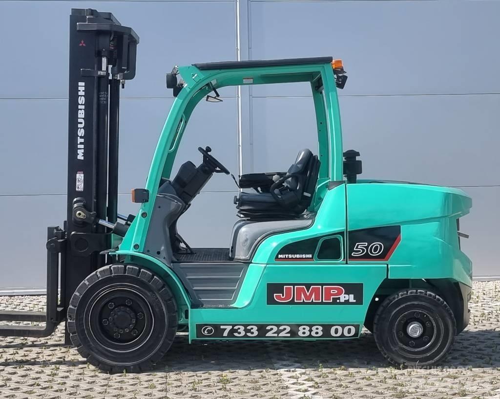 Mitsubishi FD50NT Tehnika ar dīzeļa dzinēju