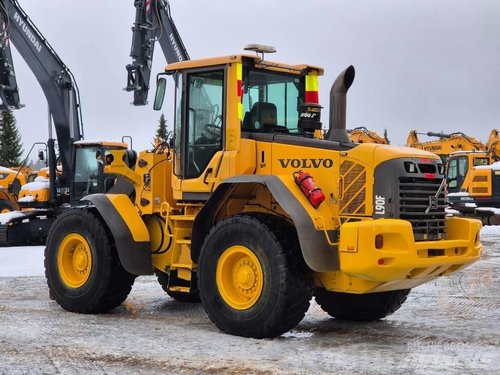Volvo L 90 F Iekrāvēji uz riteņiem