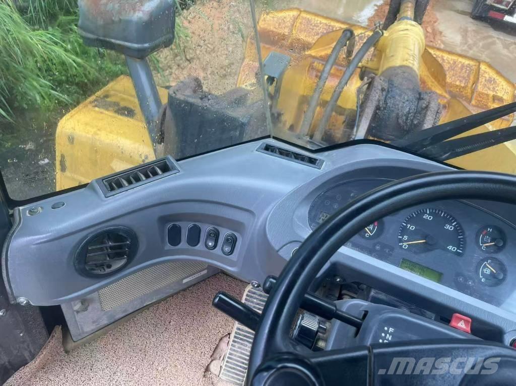 Komatsu WA 380-6 Iekrāvēji uz riteņiem