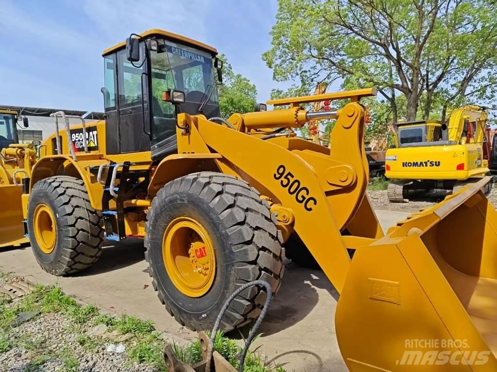 CAT 950 GC Iekrāvēji uz riteņiem
