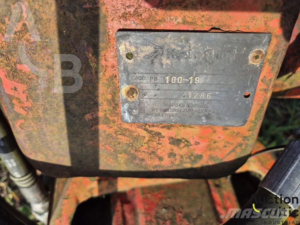 Kverneland 100-19 Maiņvērsējarkli