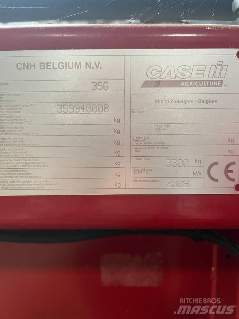 Case IH 8010 Ražas novākšanas kombaini