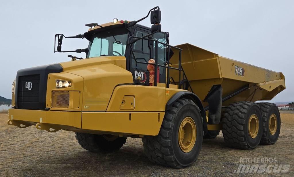 CAT 745 Artikulētie pašizgāzēji