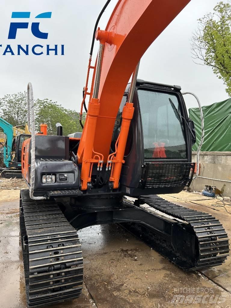 Hitachi ZX 120 Kāpurķēžu ekskavatori