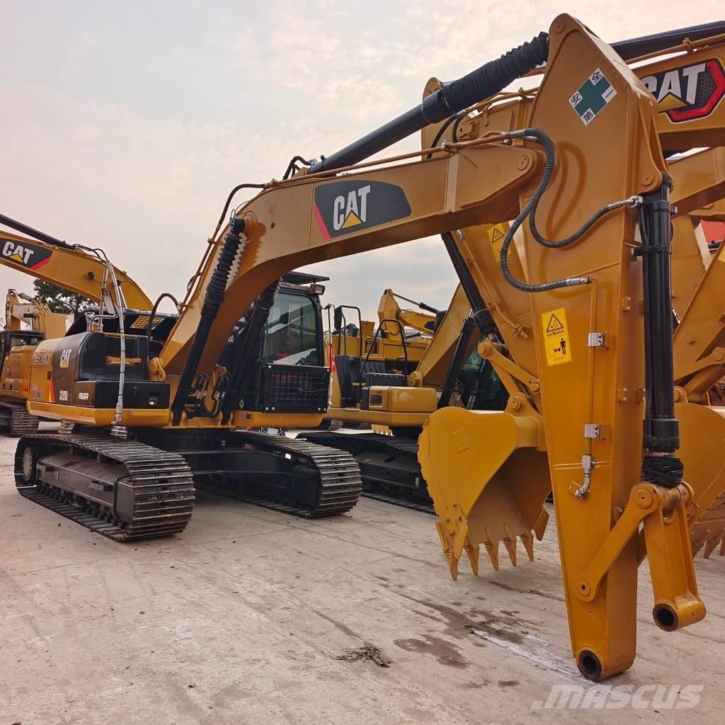 CAT 320D Kāpurķēžu ekskavatori