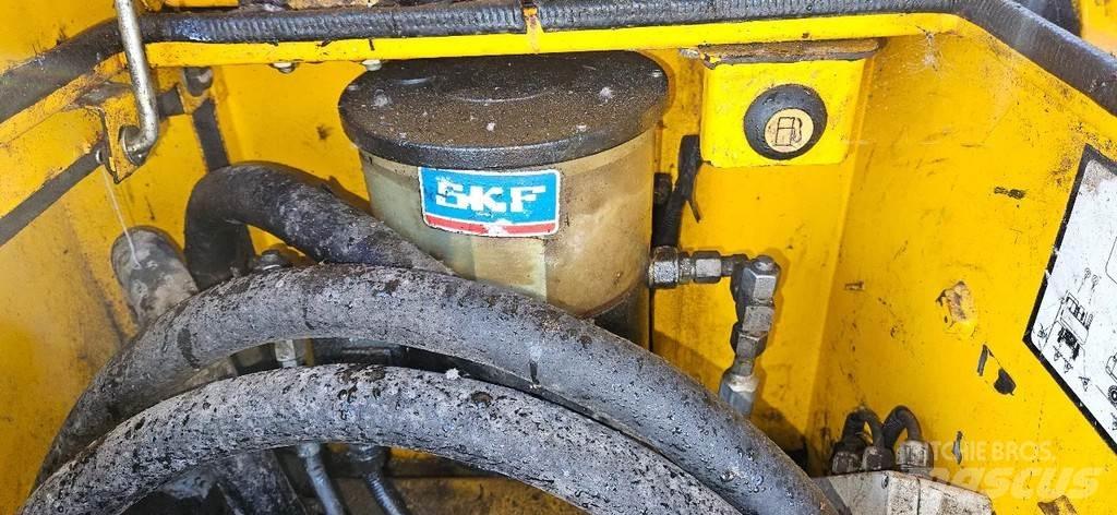 JCB JS145 W Ekskavatori uz riteņiem