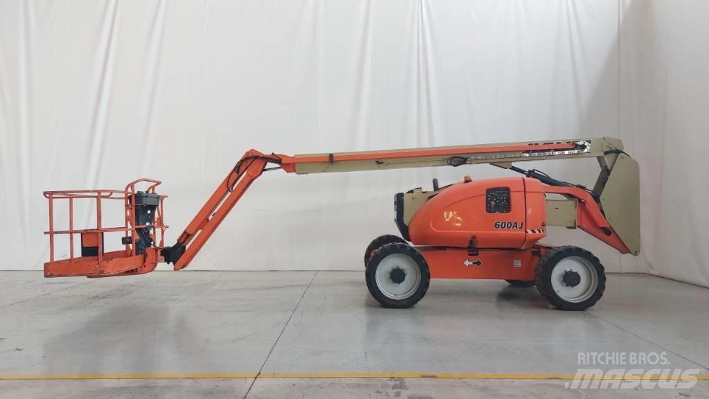 JLG 600 AJ Strēles pacēlāji