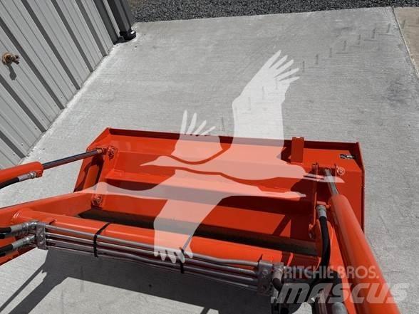 Kubota B7800 Traktori