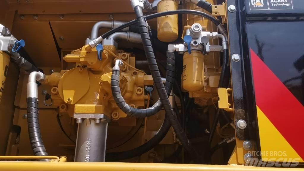 CAT 340 D L Kāpurķēžu ekskavatori