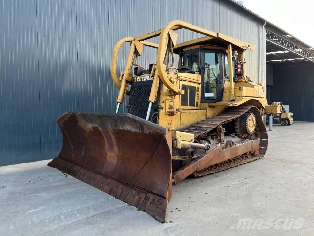 CAT D7H Kāpurķēžu buldozeri