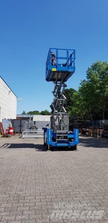 Genie GS3268RT Šķerveida pacēlāji