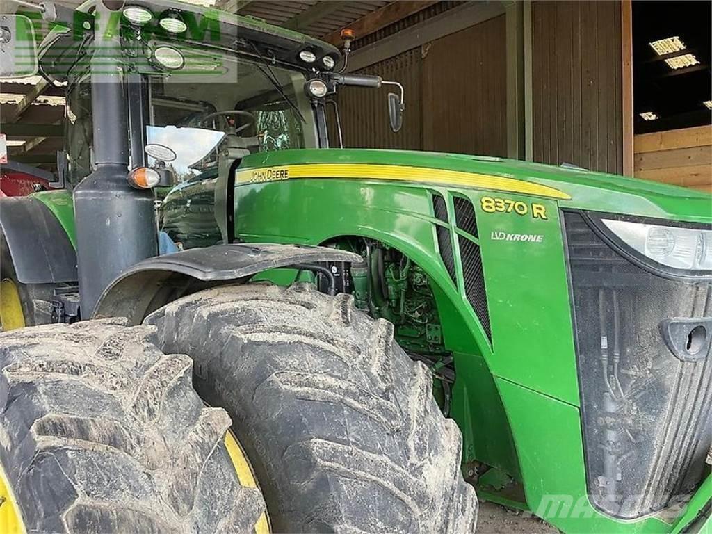 John Deere 8370 r Traktori