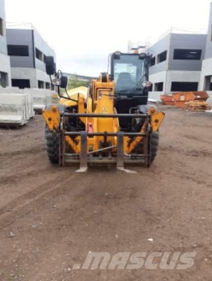 JCB 540-140 Teleskopiskie manipulatori