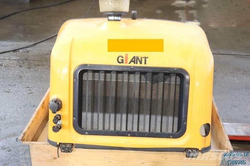 GiANT V 6004 T Kabīnes un interjers