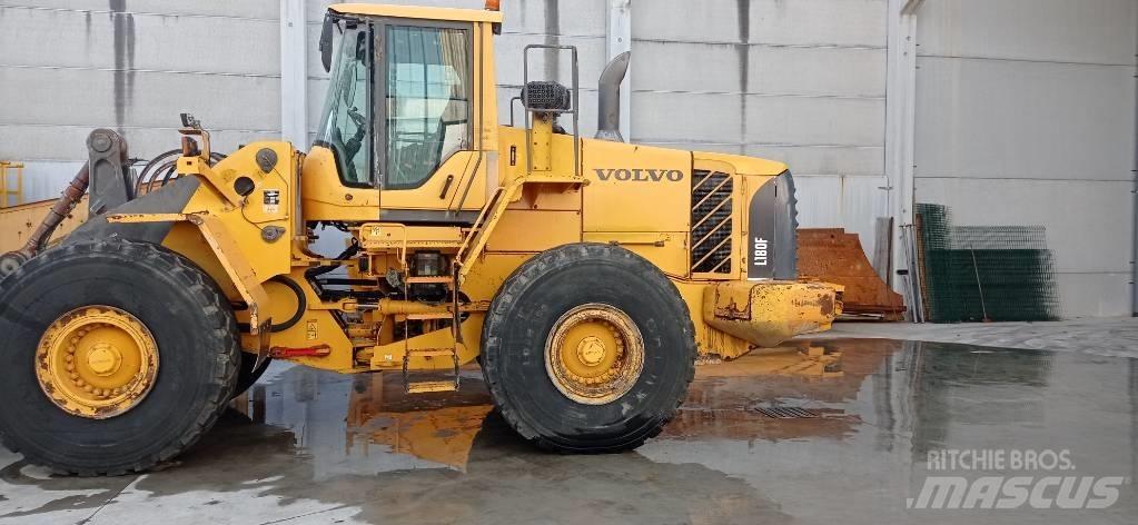 Volvo L 180 F Iekrāvēji uz riteņiem