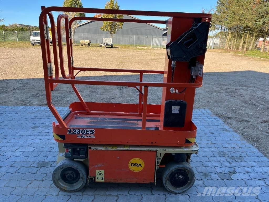JLG 1230 ES Vertikālie pacēlāji