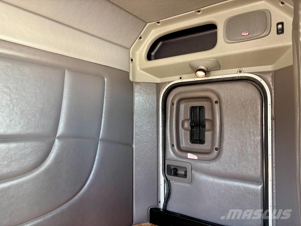 Peterbilt 388 Vilcēji