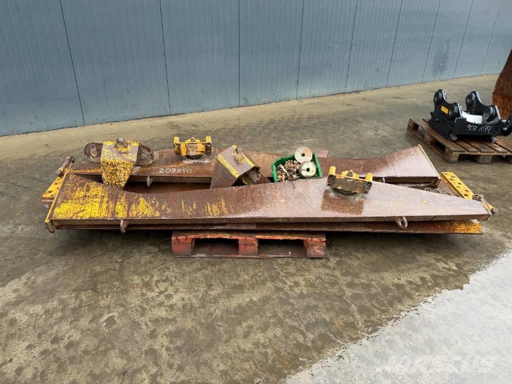 CAT 730 Kravas aizsargi