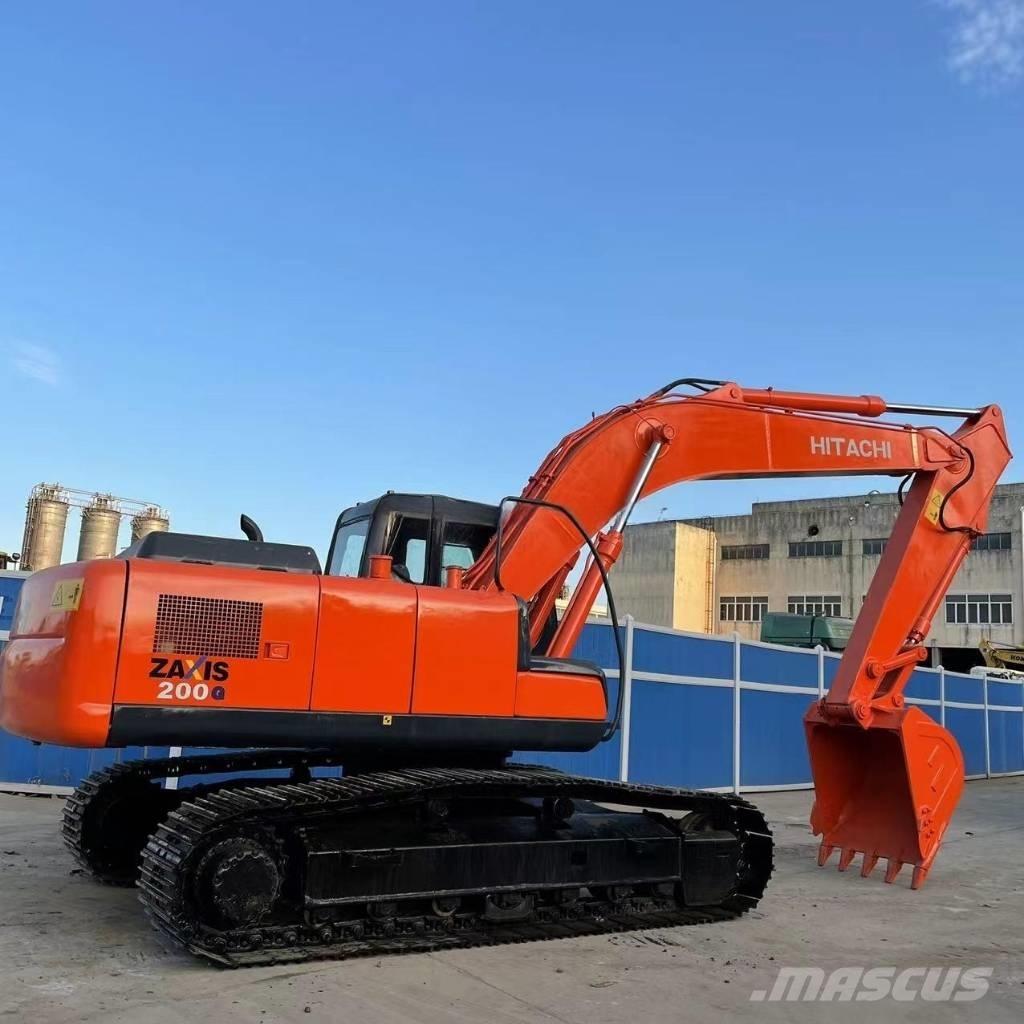 Hitachi ZX200 Kāpurķēžu ekskavatori