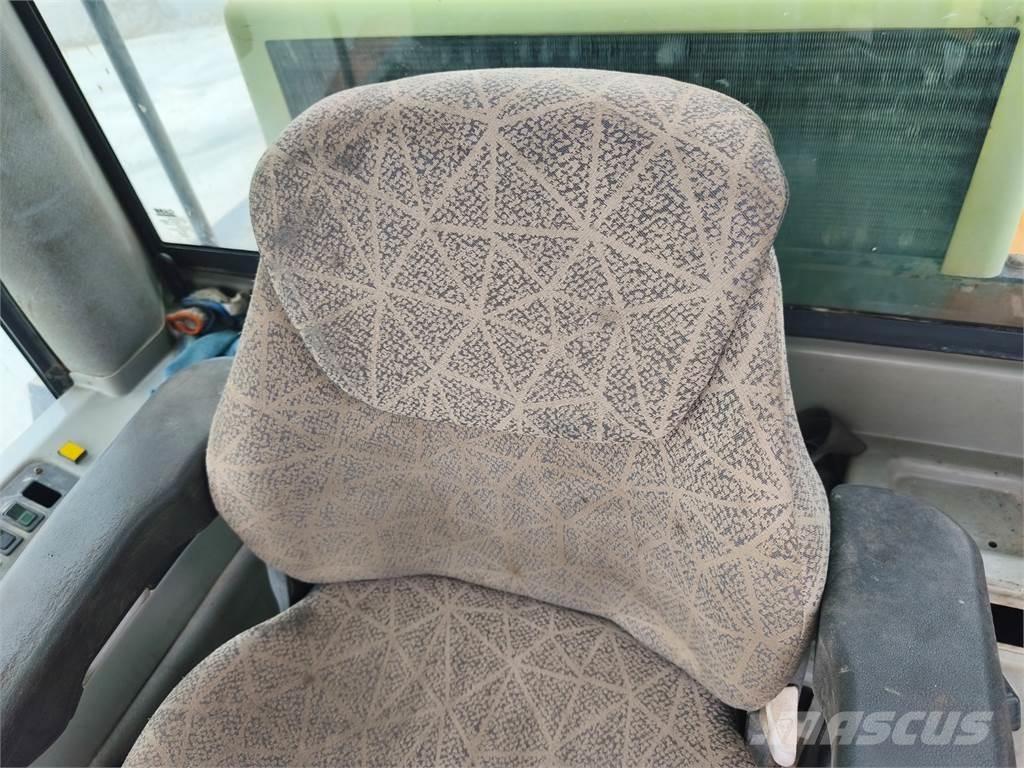 CASE 821C Būvniecība- Citi