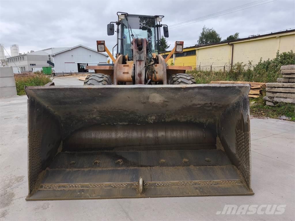 CASE 821C Būvniecība- Citi