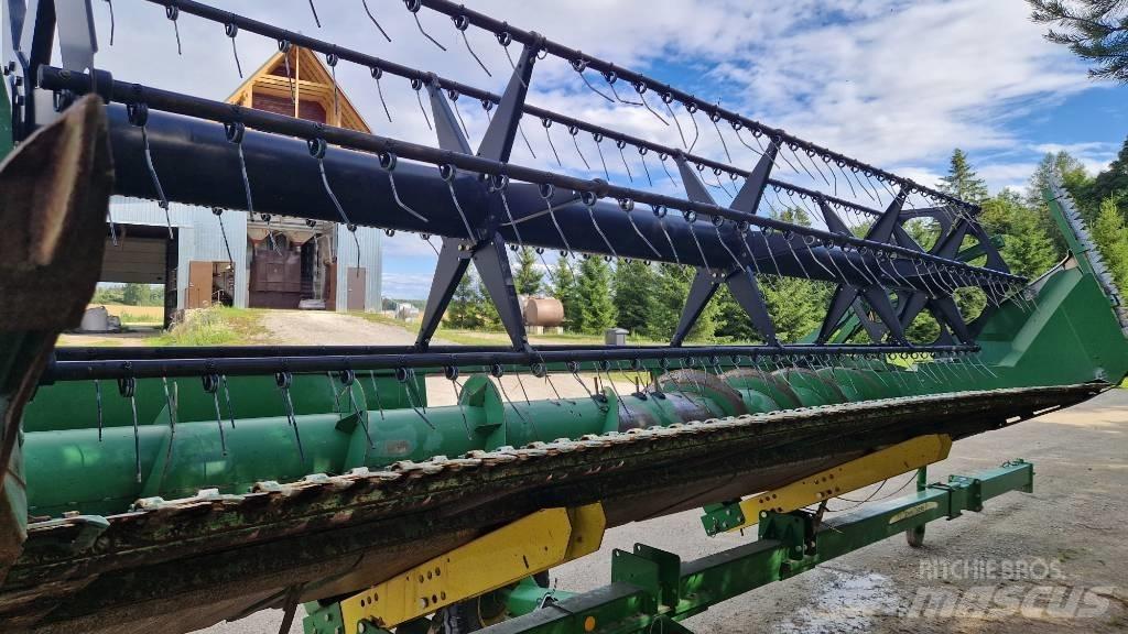 John Deere W 540 Ražas novākšanas kombaini