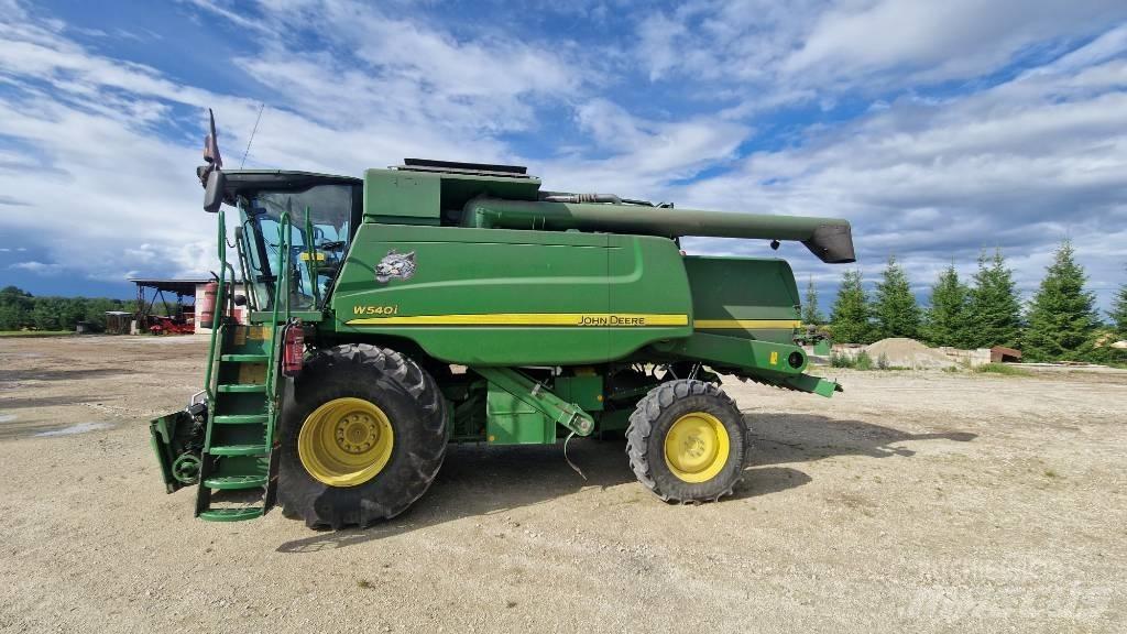 John Deere W 540 Ražas novākšanas kombaini
