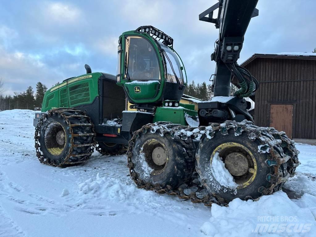 John Deere 1270 G Harvesteri
