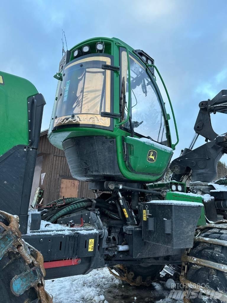 John Deere 1270 G Harvesteri