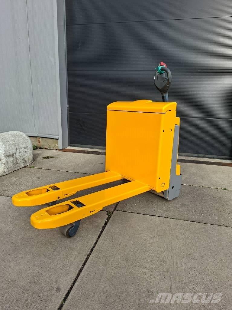 Jungheinrich EJE 116 Zemie palešu pacēlāji