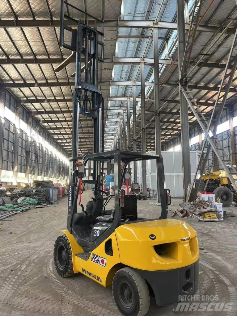 Komatsu FD 30 T-17 Tehnika ar dīzeļa dzinēju