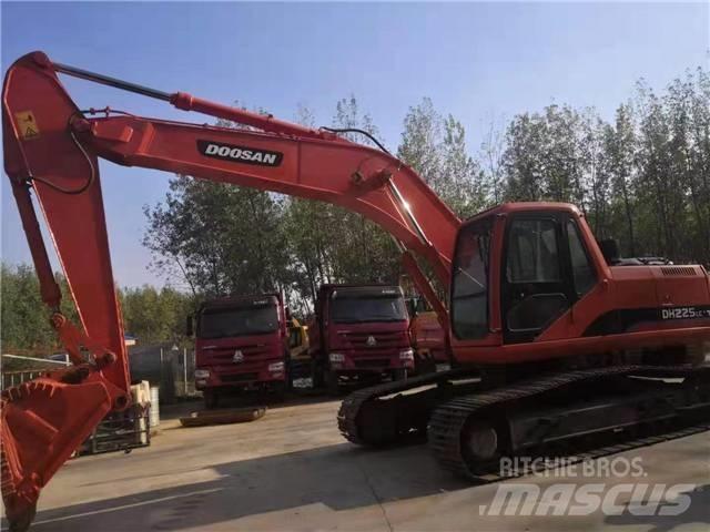 Doosan DH 225 LC-7 Kāpurķēžu ekskavatori