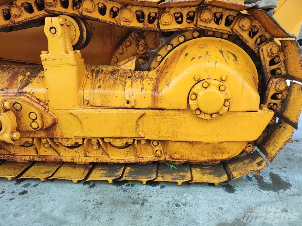 CAT D7G Kāpurķēžu buldozeri