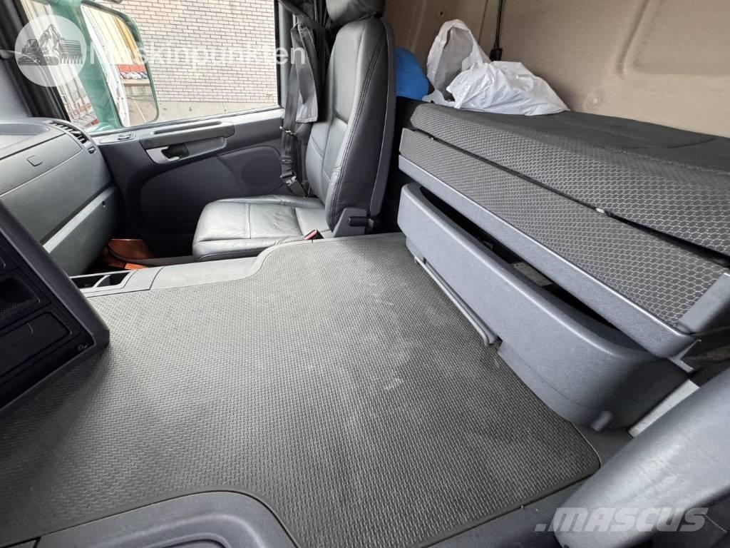 Scania P 320 Furgons